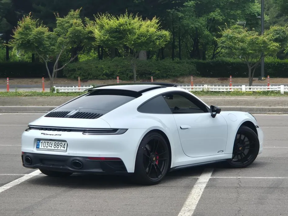 Porsche 911 2022 из KR, фото 8