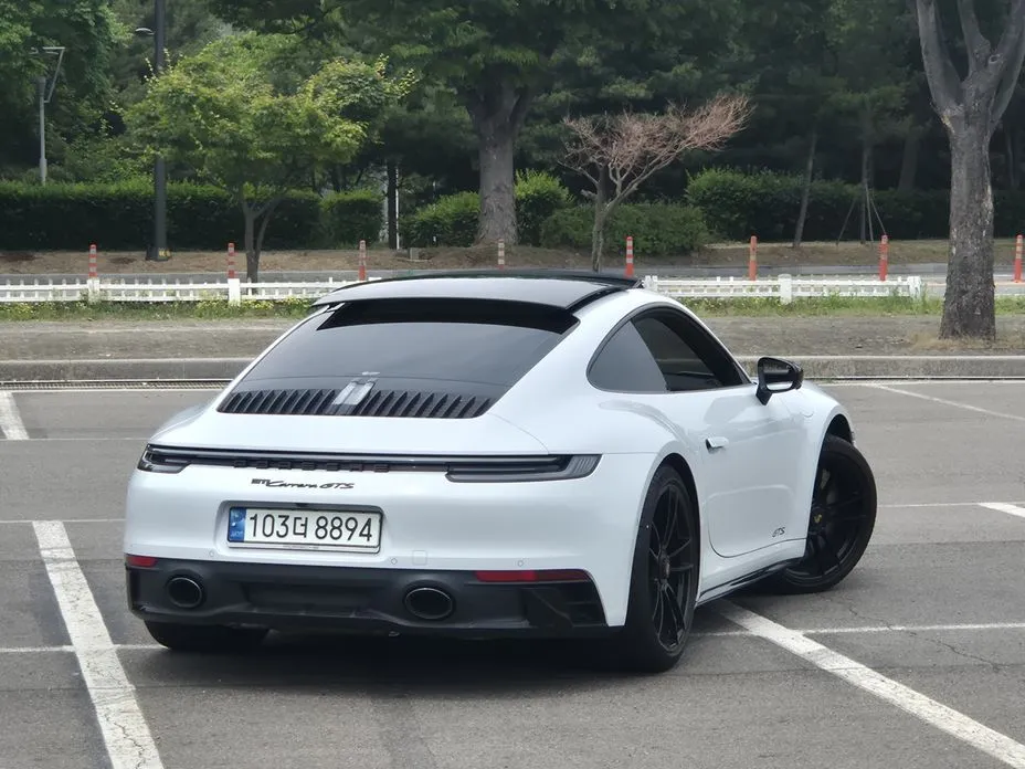 Porsche 911 2022 из KR, фото 6
