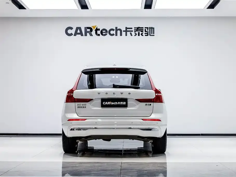 Volvo XC60 — фото 4