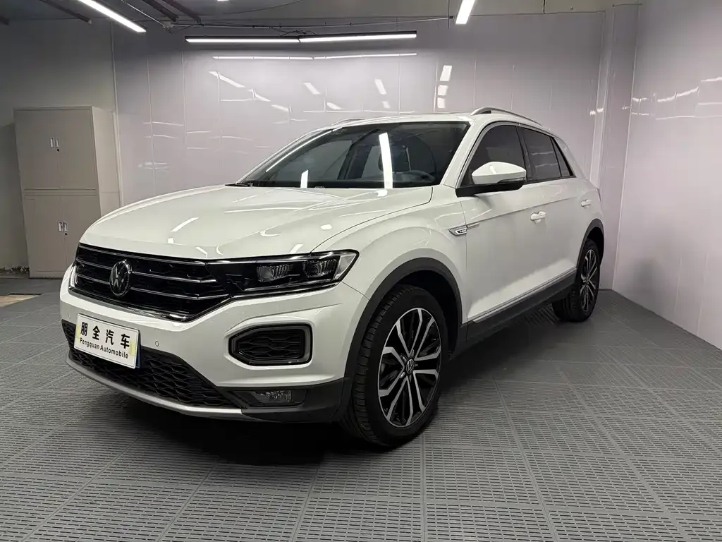 Volkswagen T-Roc — фото 1