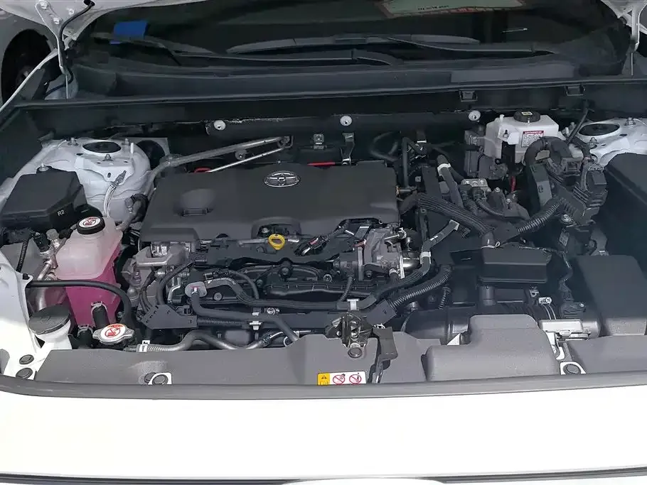 Toyota RAV4 — фото 10