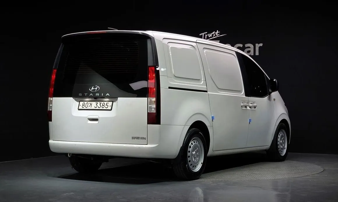 Hyundai Staria — фото 2