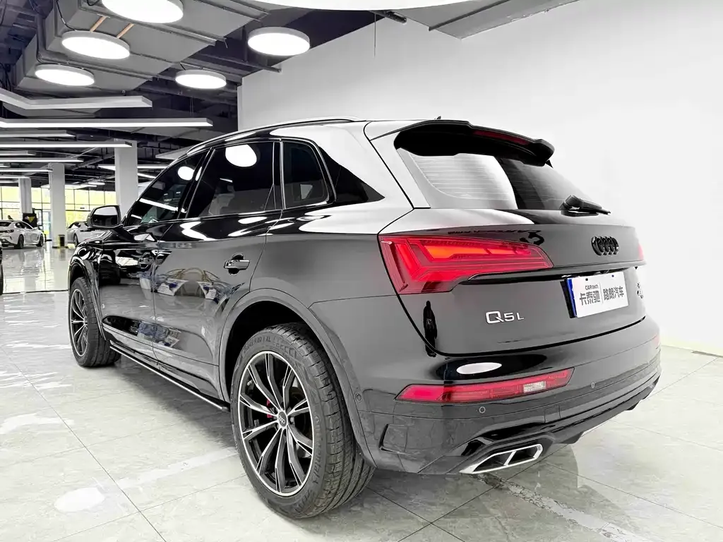 Audi Q5L — фото 3