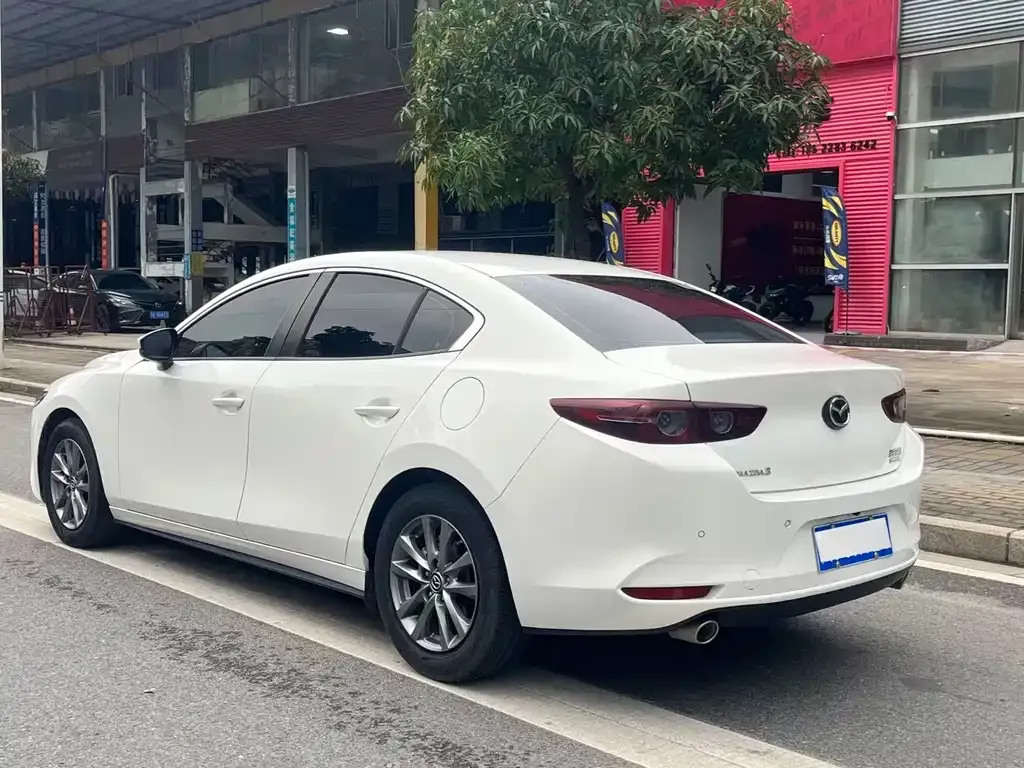 Mazda 3 Axela 2022 из CN, фото 4