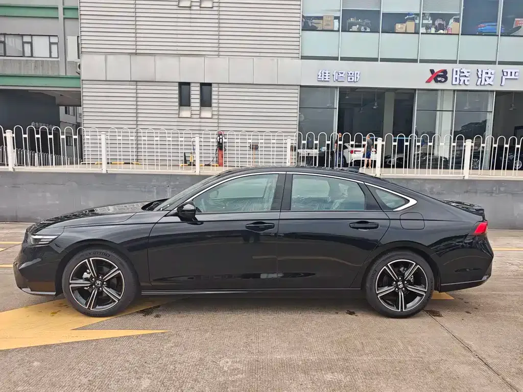 Honda Inspire — фото 10