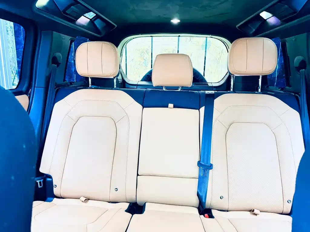 Land Rover Defender — фото 6