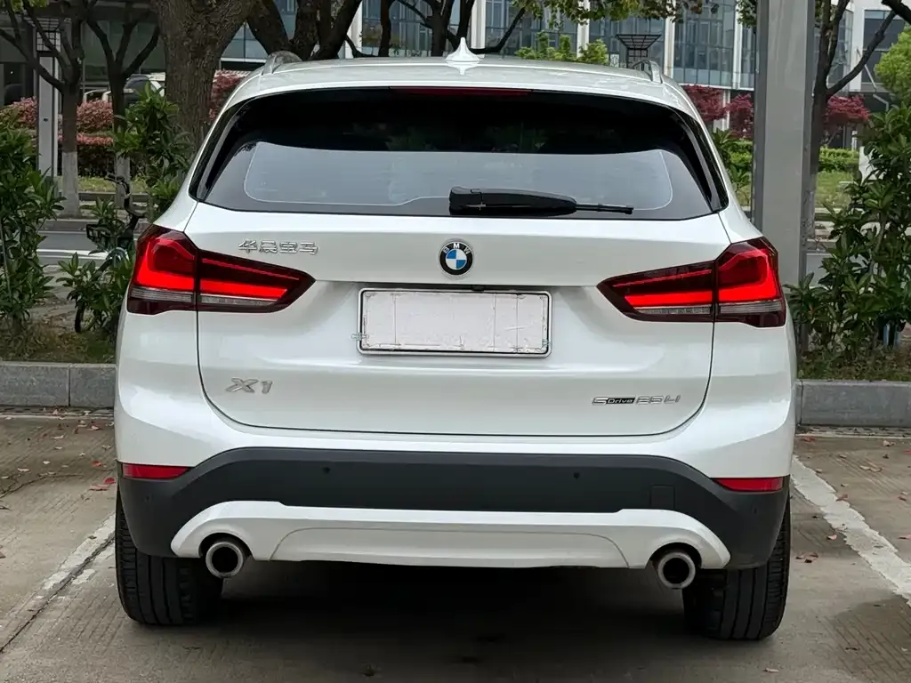 BMW X1 — фото 2