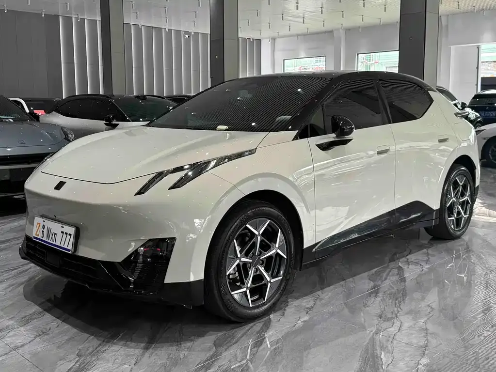 Lynk & Co Z20