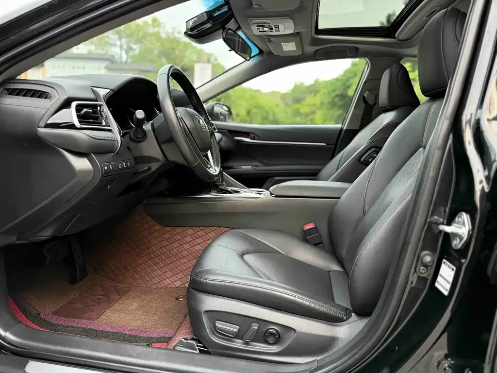 Toyota Camry 2023 из CN, фото 6