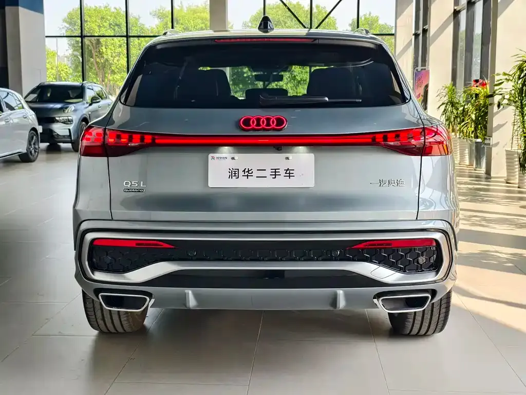 Audi Q5L — фото 4