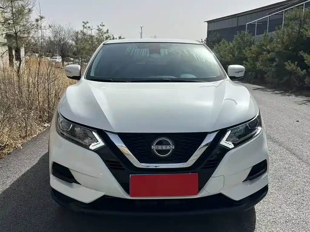 Nissan Qashqai — фото 9