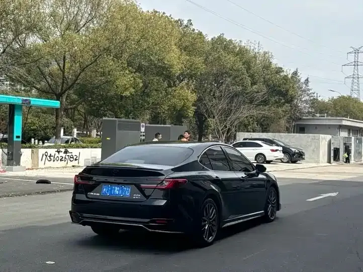 Toyota Camry 2024 из CN, фото 8
