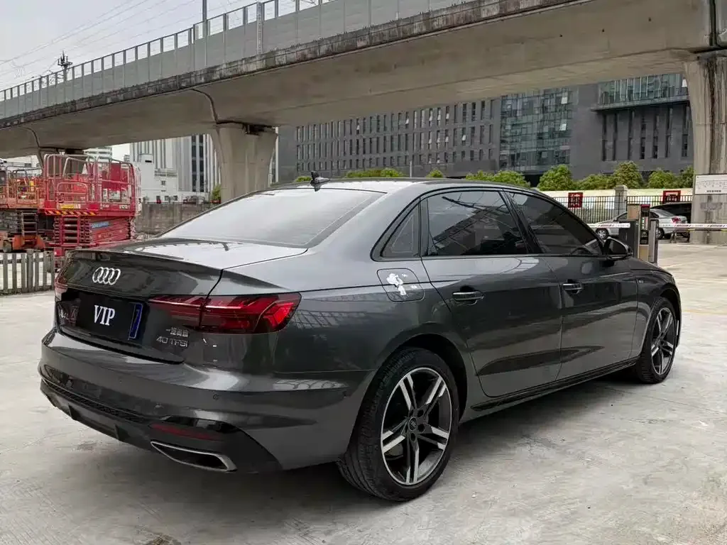 Audi A4L 2023 из CN, фото 4