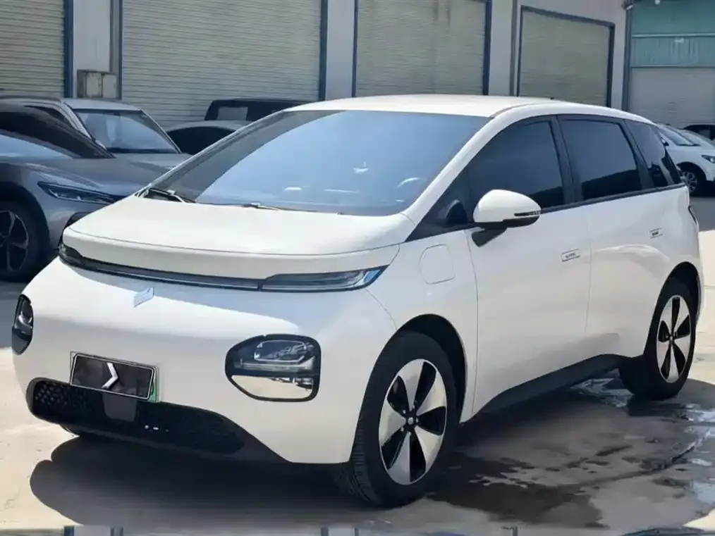 Baojun Yunduo — фото 1