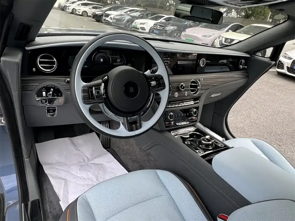 Rolls-Royce Phantom 2024 из CN, фото 3