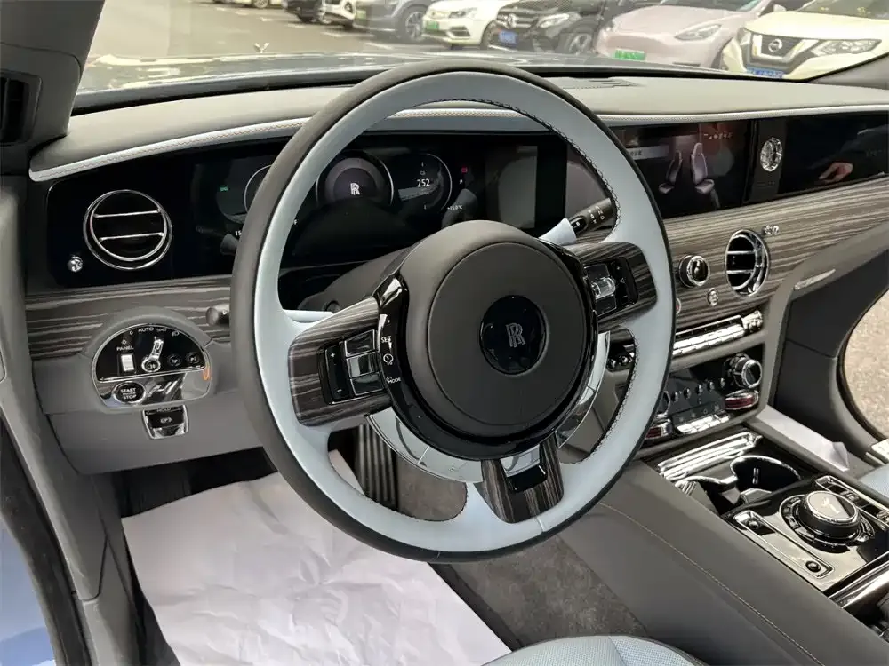 Rolls-Royce Phantom 2024 из CN, фото 4