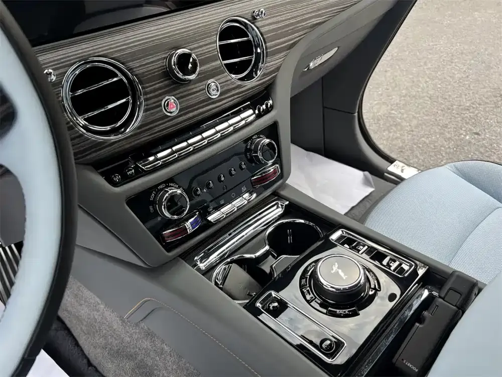 Rolls-Royce Phantom 2024 из CN, фото 10