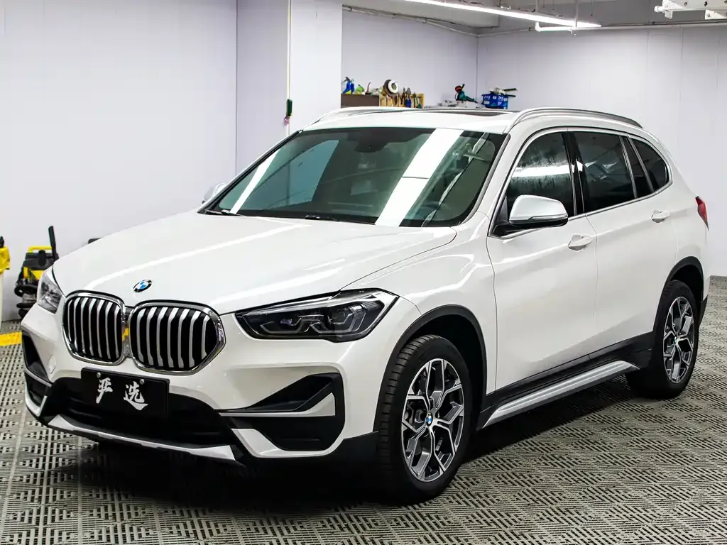 BMW X1 — фото 1