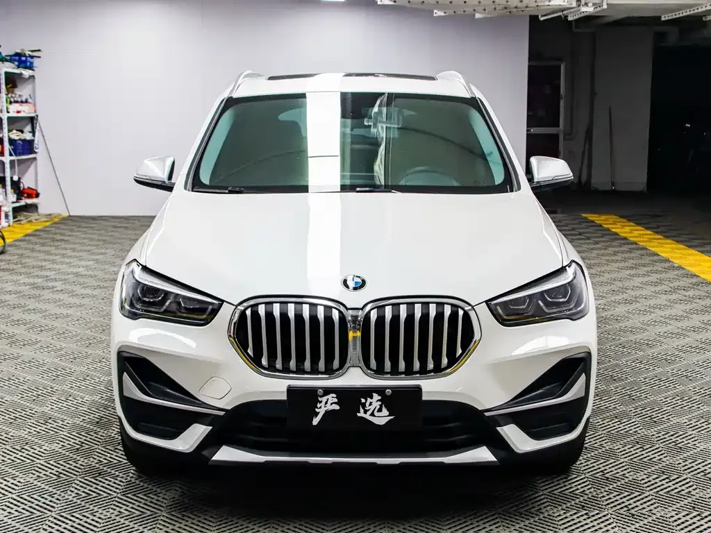 BMW X1 — фото 9