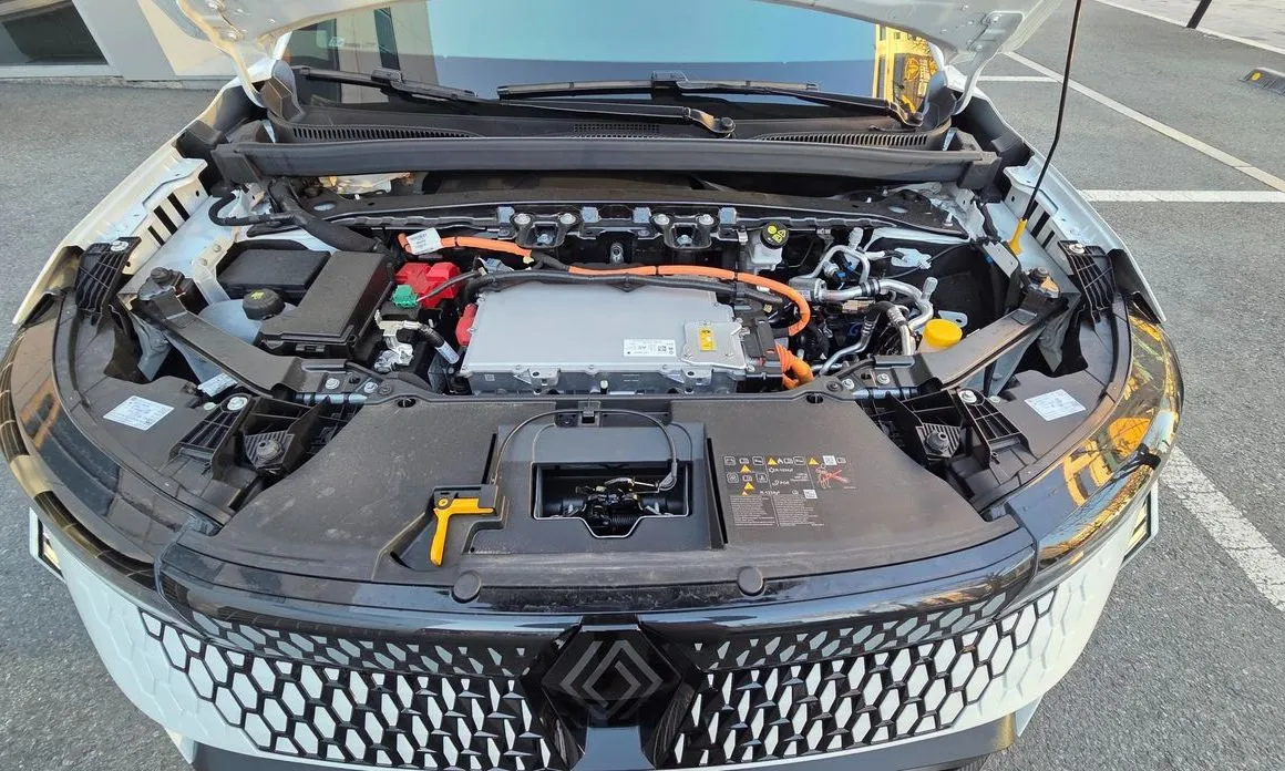 Renault Korea (Samsung) Scenic 2026 из KR, фото 10