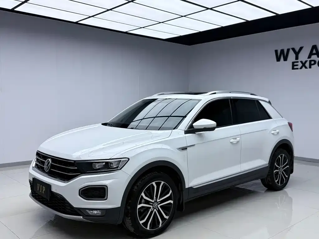 Volkswagen T-Roc — фото 1