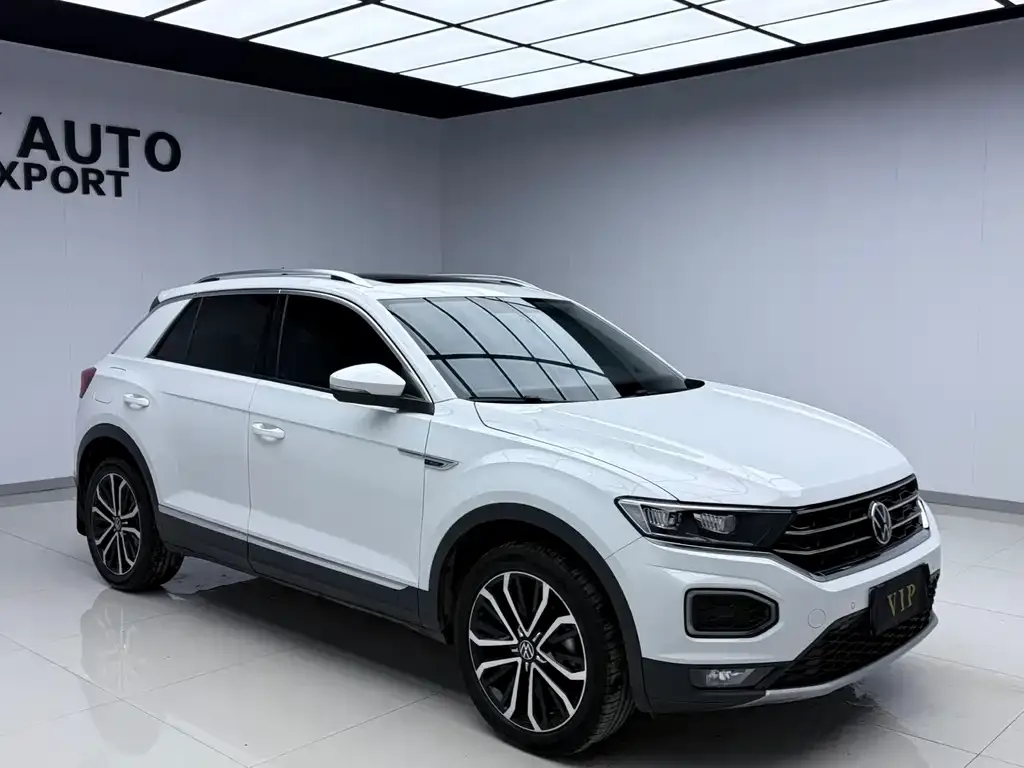 Volkswagen T-Roc — фото 9
