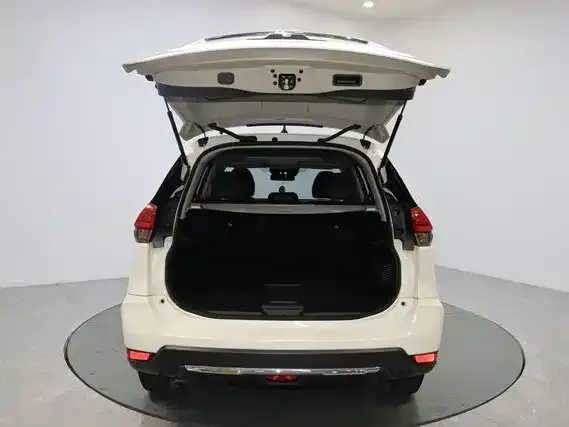 Nissan X-Trail 2022 из CN, фото 2