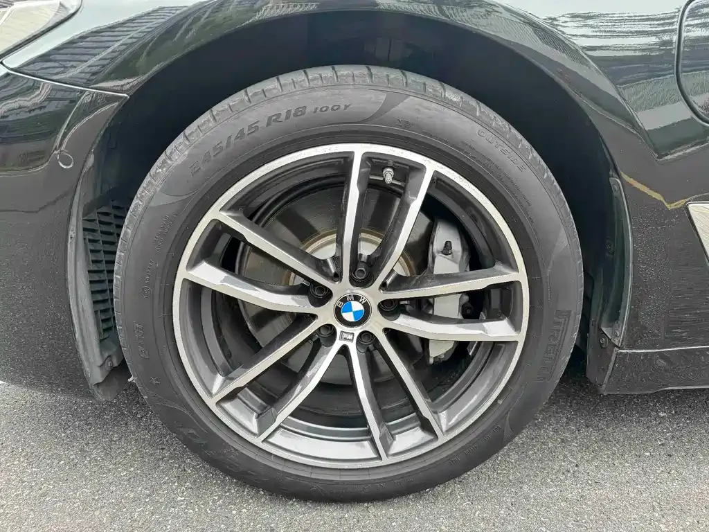 BMW 5 Series New Energy — фото 10