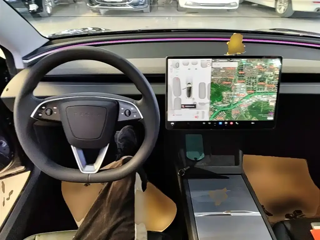 Tesla Model 3 — фото 6