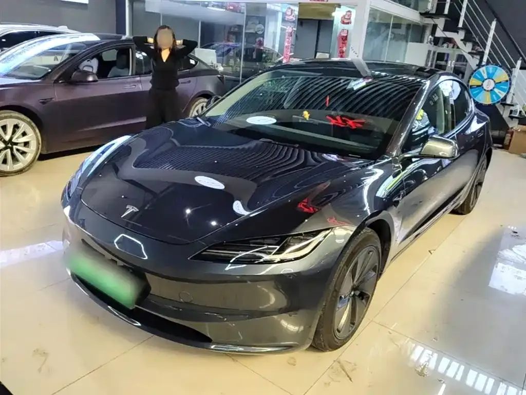 Tesla Model 3 — фото 3