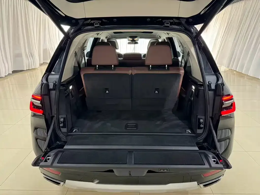 BMW X7 — фото 6