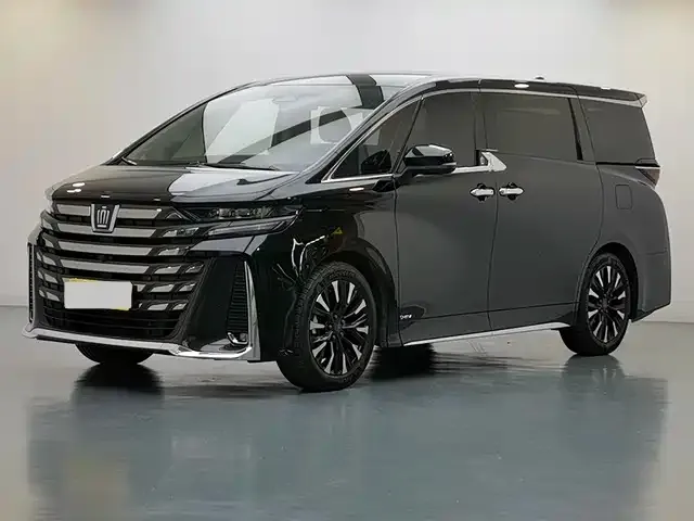 Toyota Vellfire — фото 1