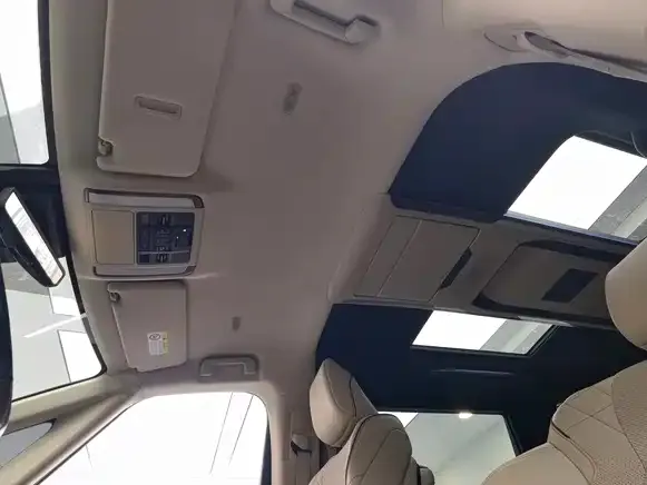 Toyota Vellfire — фото 4