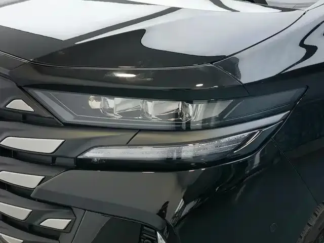 Toyota Vellfire — фото 10