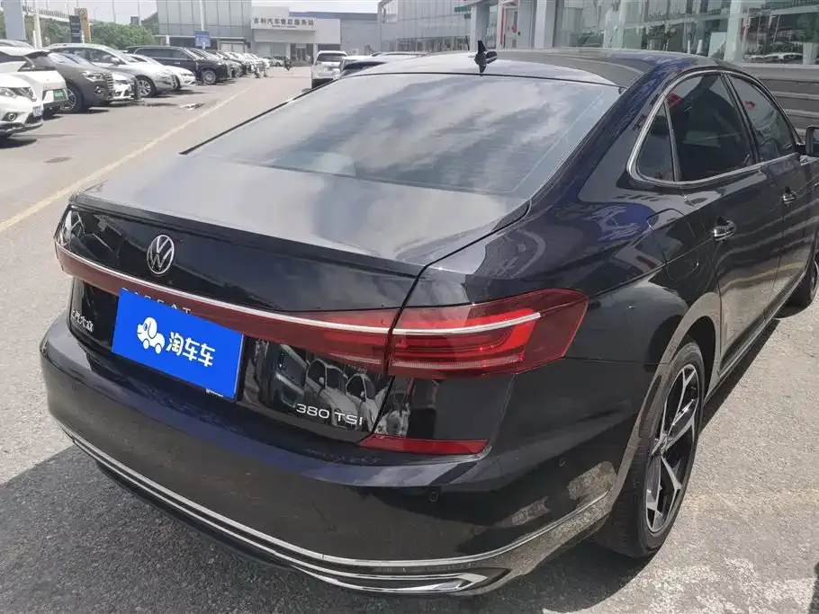 Volkswagen Passat — фото 6