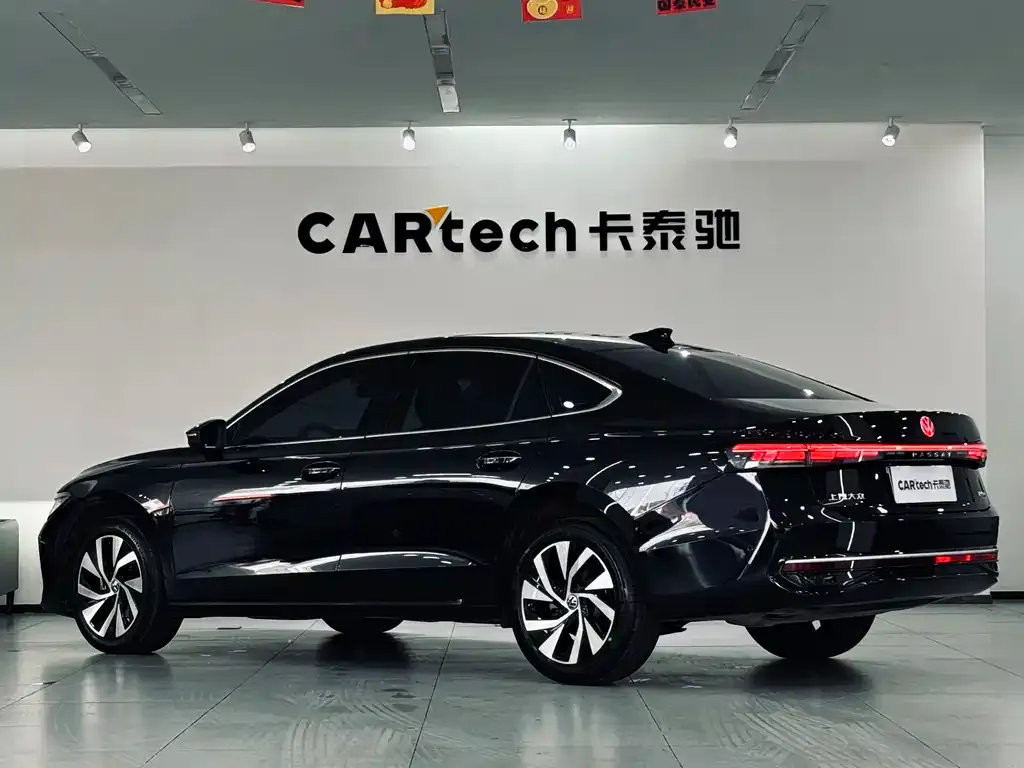 Volkswagen Passat — фото 4