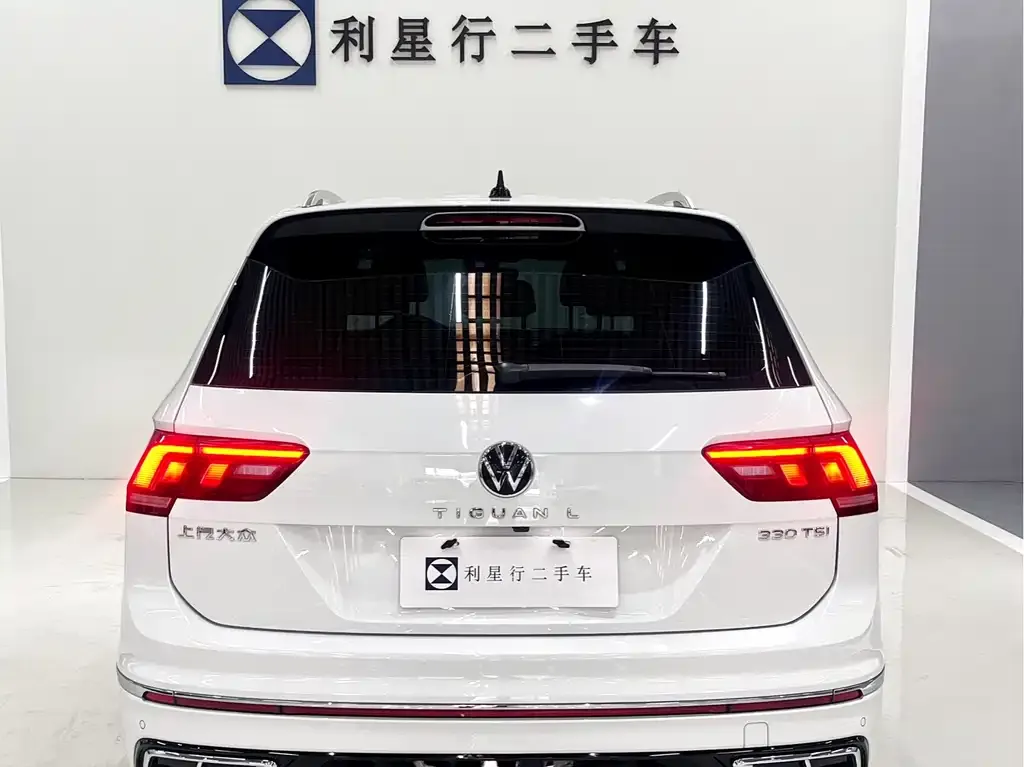 Volkswagen Tiguan L — фото 7