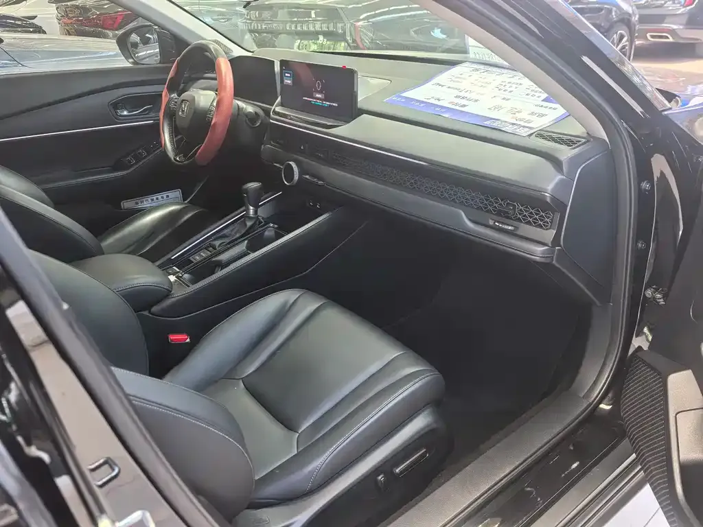 Honda Accord — фото 9
