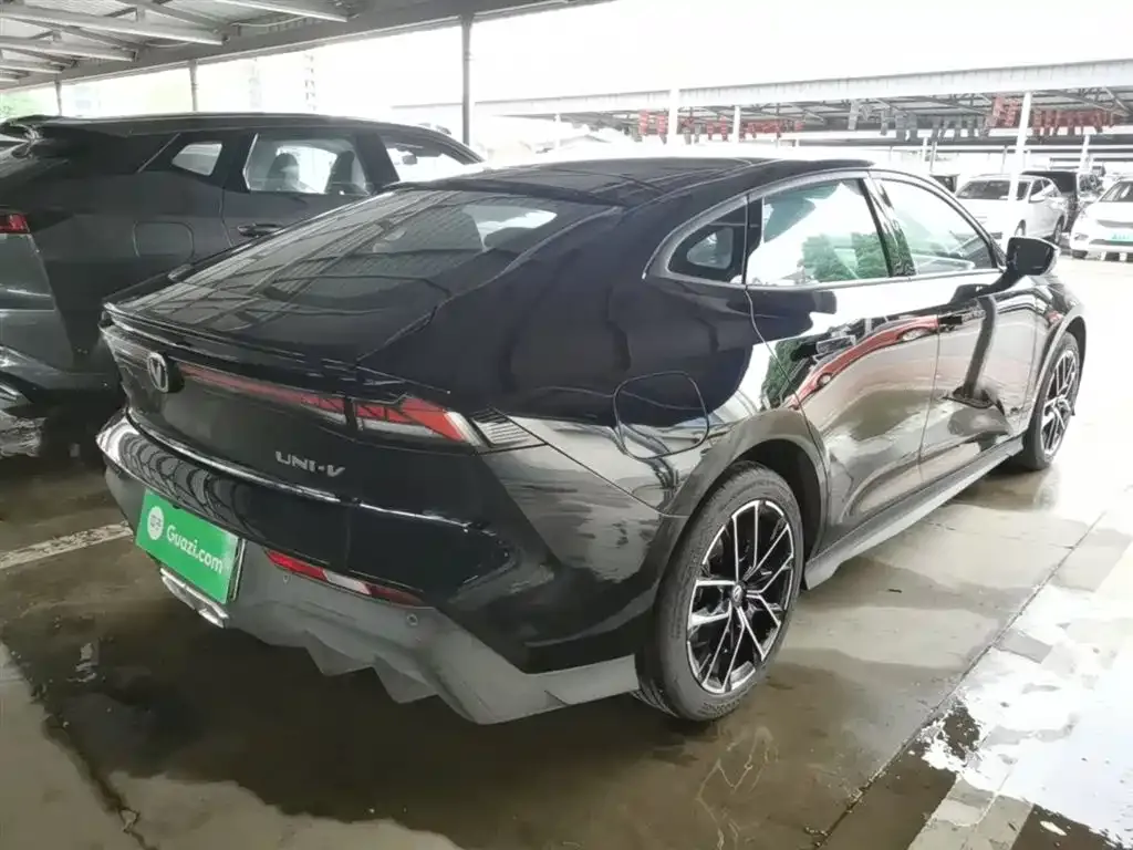 Changan UNI-V iDD 2024 из CN, фото 4