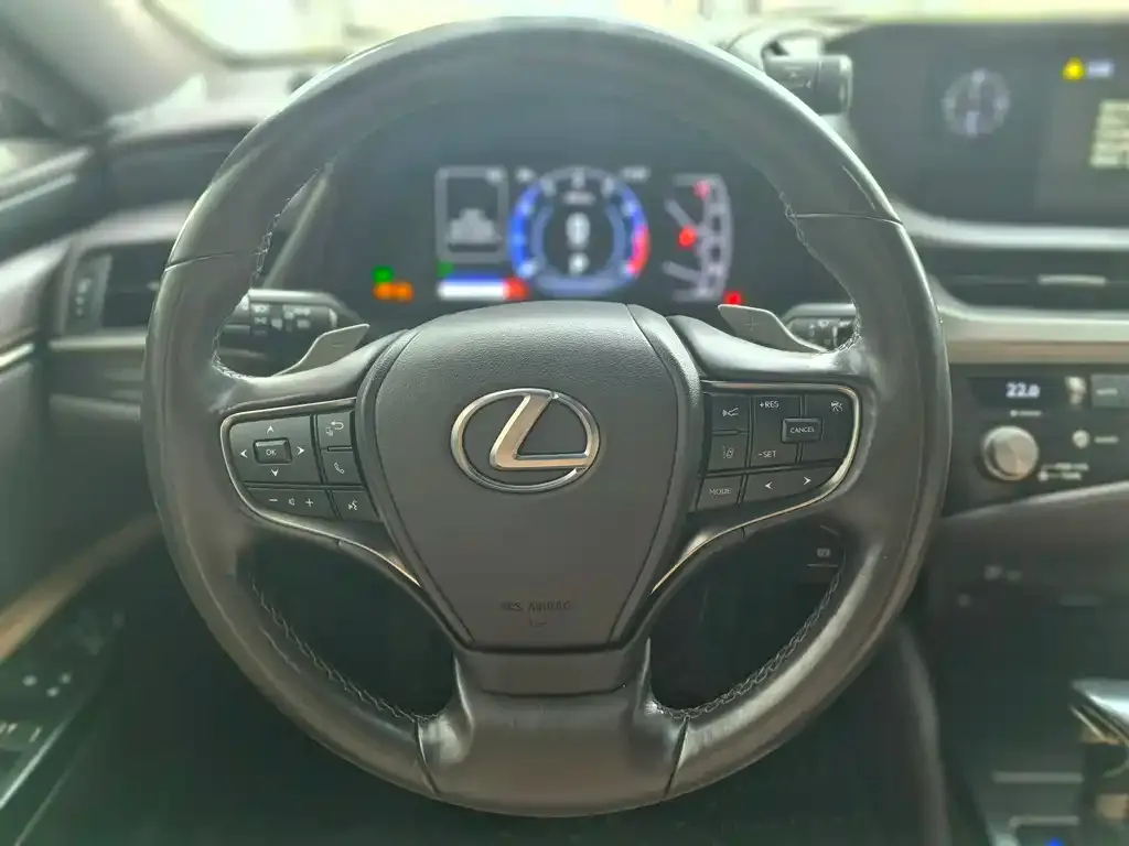 Lexus ES — фото 2