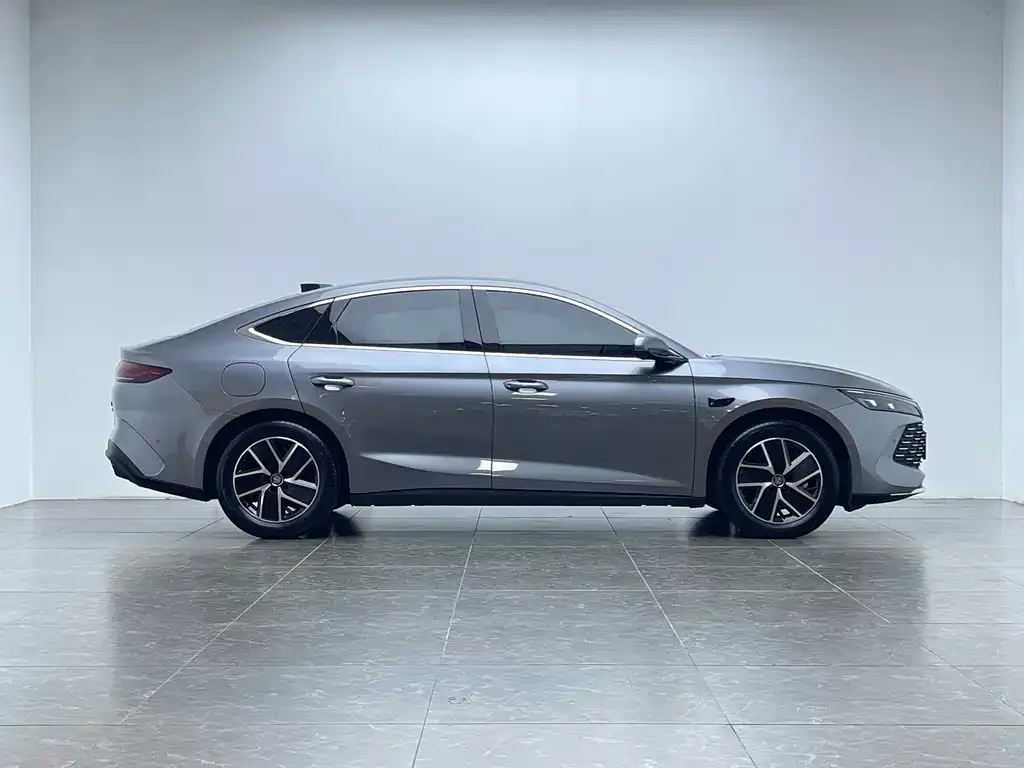 BYD Qin L — фото 8
