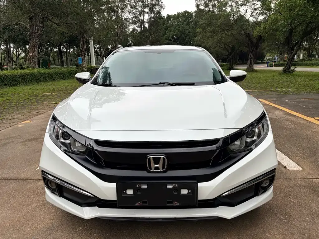 Honda Civic — фото 10