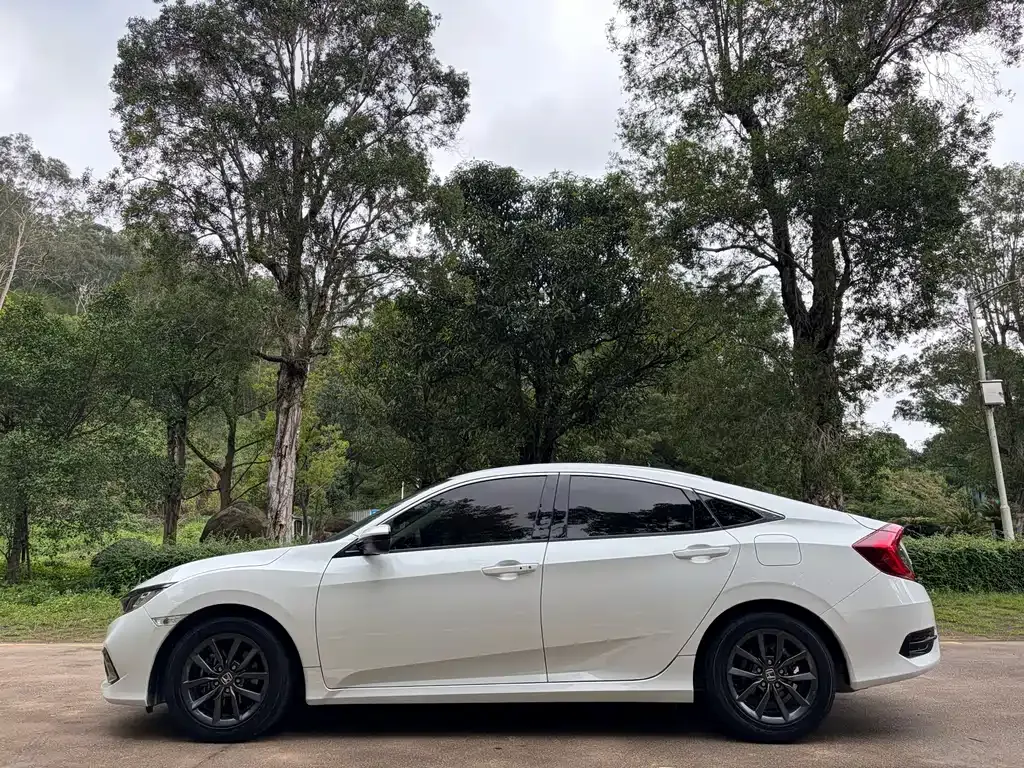 Honda Civic — фото 3