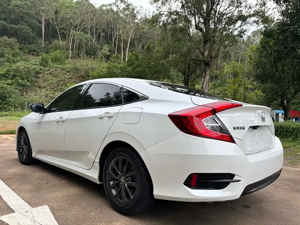Honda Civic — фото 9