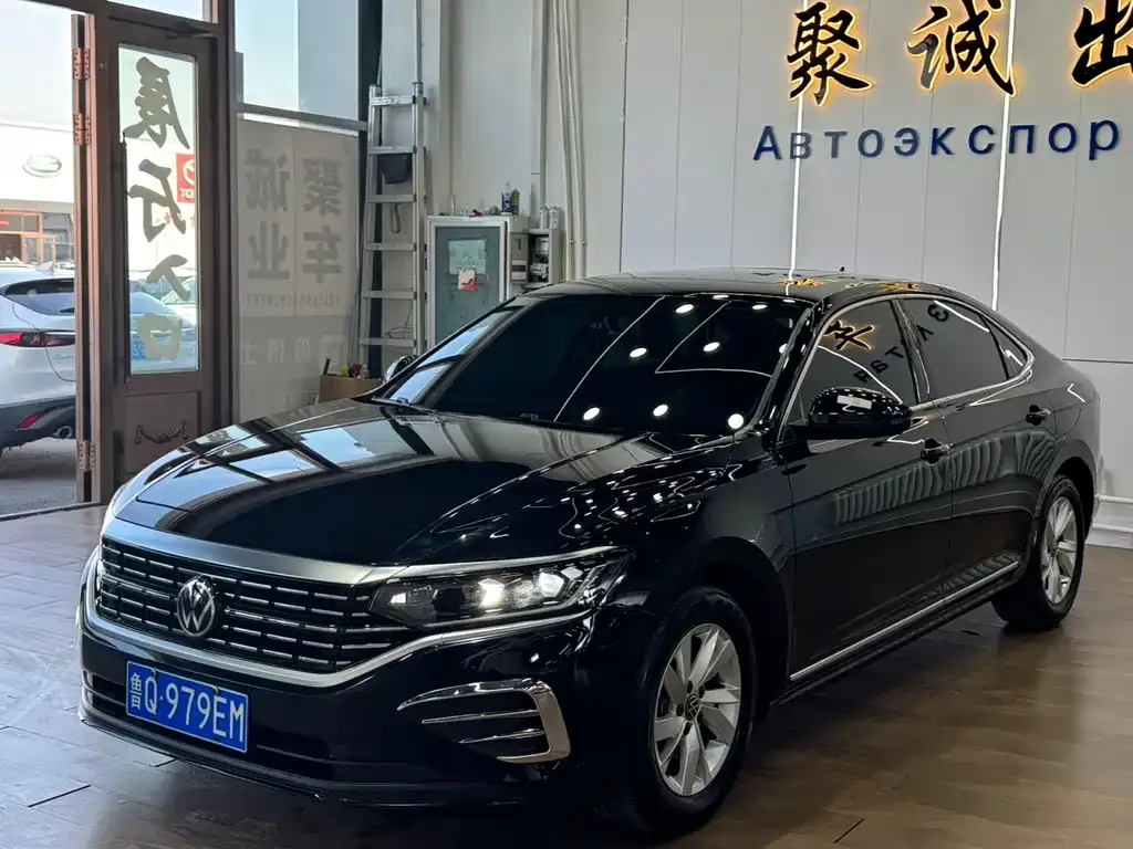 Volkswagen Passat — фото 1