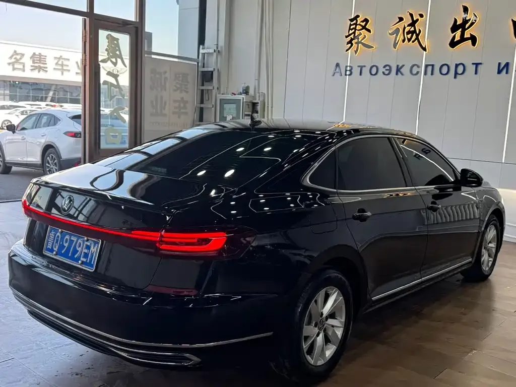 Volkswagen Passat — фото 4