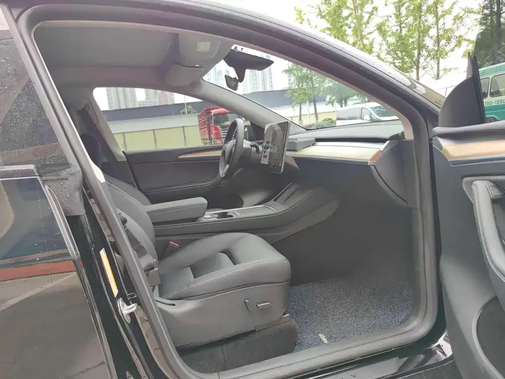 Tesla Model Y 2023 из CN, фото 7