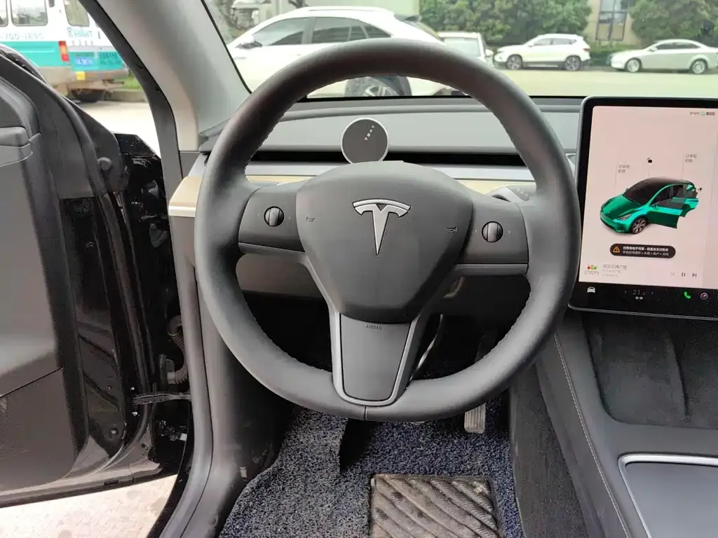 Tesla Model Y 2023 из CN, фото 8