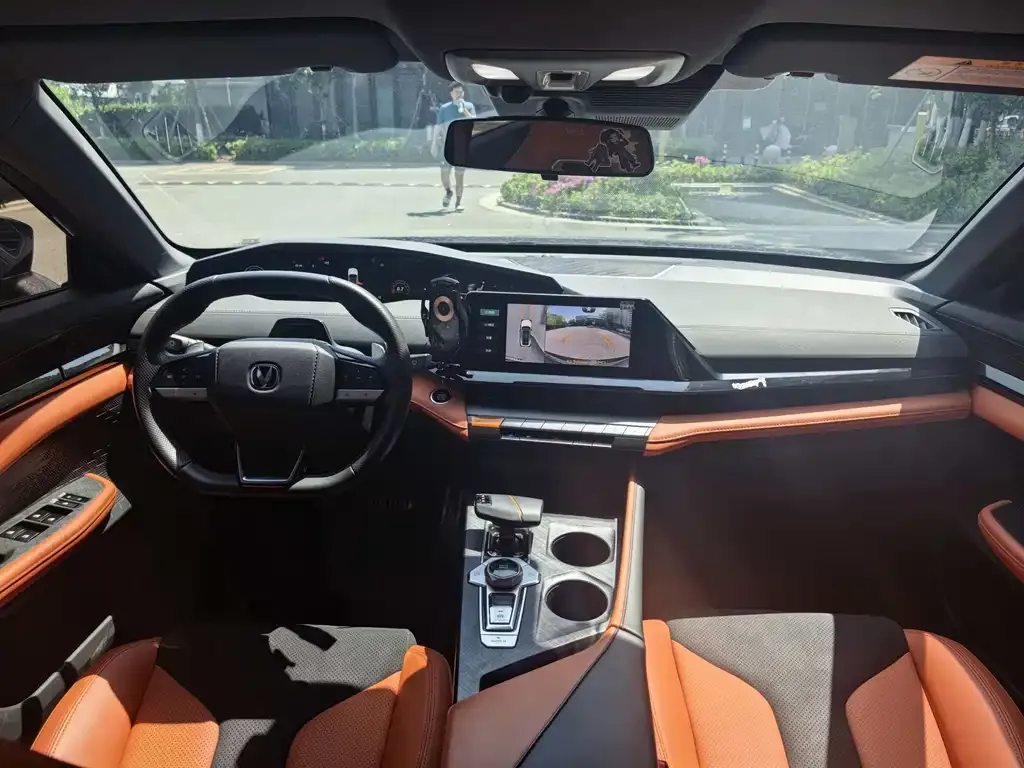 Changan UNI-V 2023 из CN, фото 4