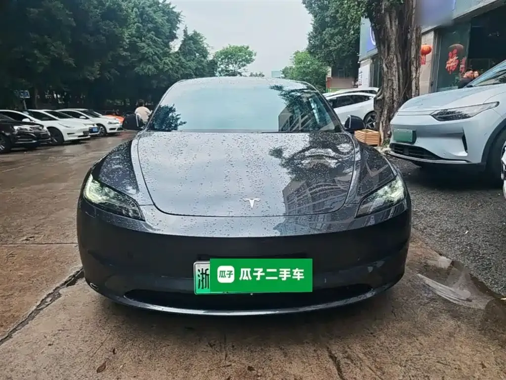Tesla Model 3 — фото 4